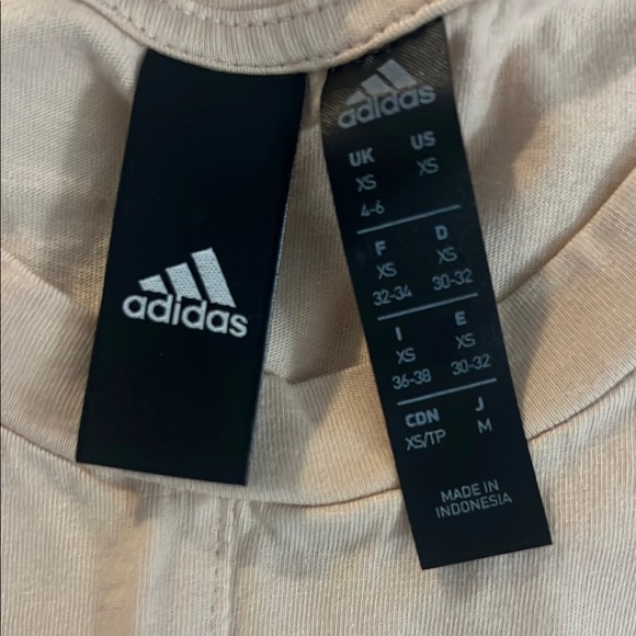 Adidas XS Sleeveless Top - Picture 2 of 3